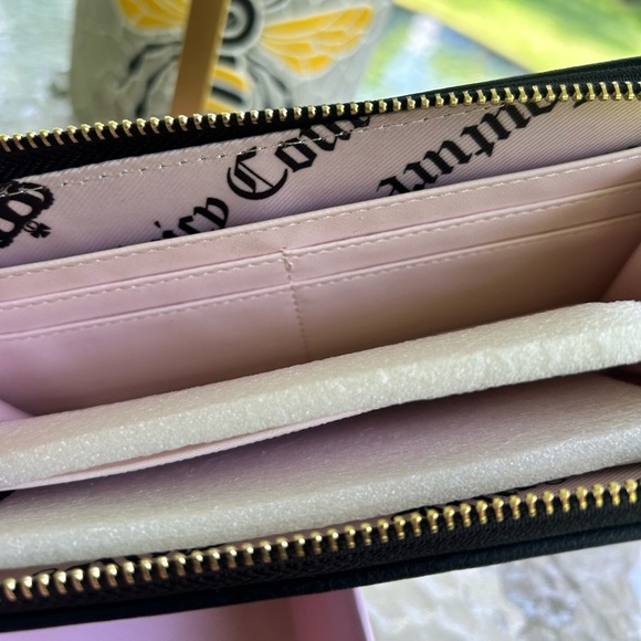 NWT-Juicy Couture Black Velvet wallet. - Picture 6 of 6